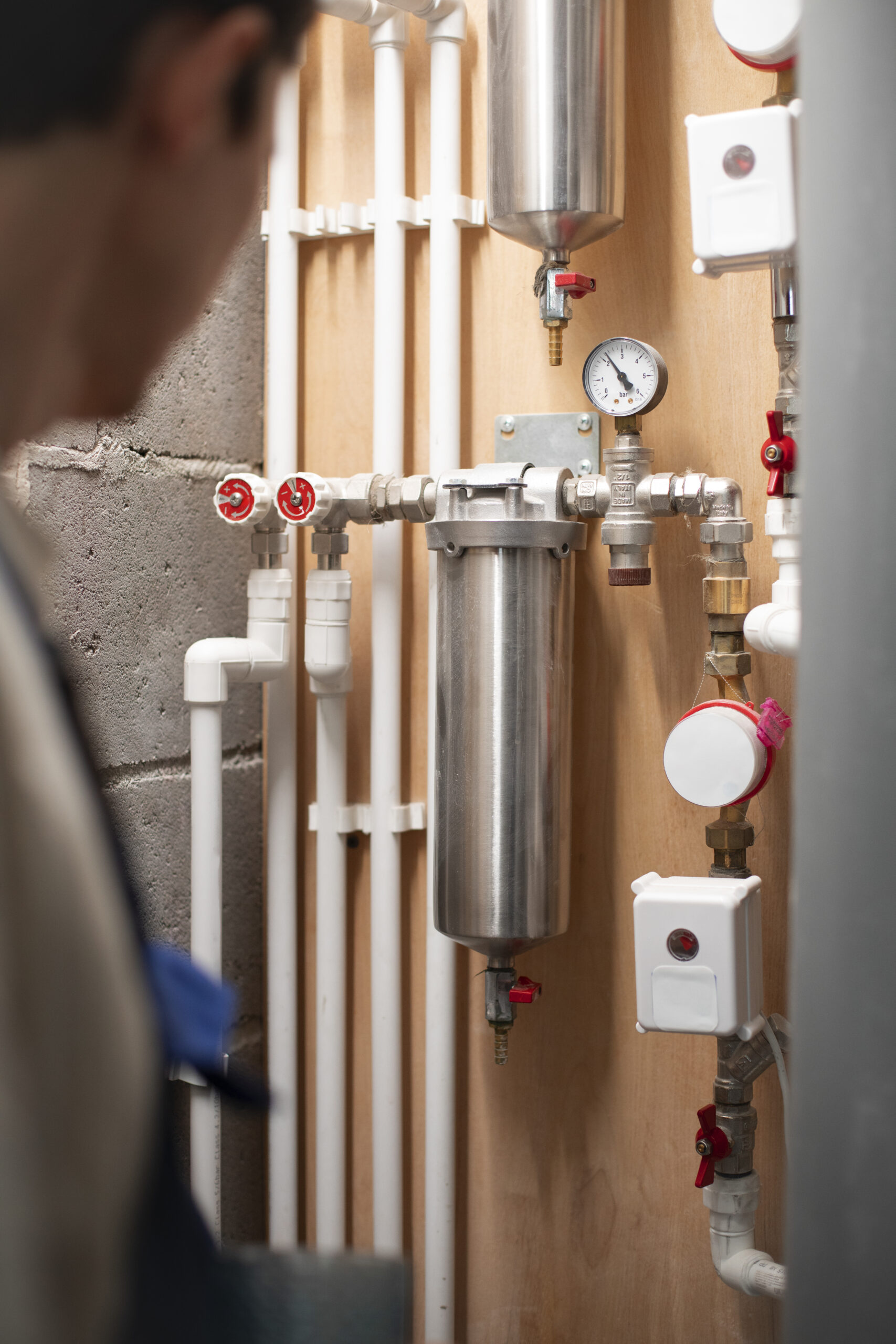 Contrôle d'une installation de plomberie par un professionnel